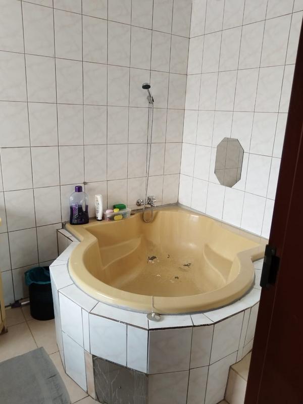 2 Bedroom Property for Sale in Tlhabane North West